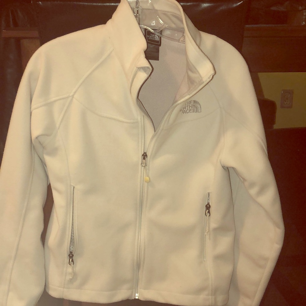 White barely worn north face fleece
